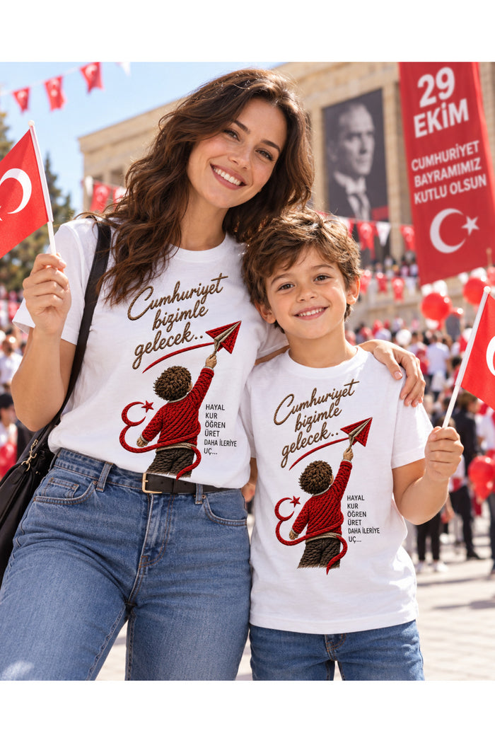 Cumhuriyetin İzinde – 29 Ekim Cumhuriyet Bayramı DTG Baskılı Beyaz Tişört - Görsel 6