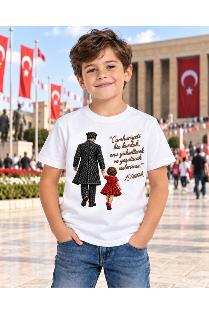 Cumhuriyetin Çocukları – 29 Ekim Cumhuriyet Bayramı DTG Baskılı Beyaz Tişört - Görsel 2