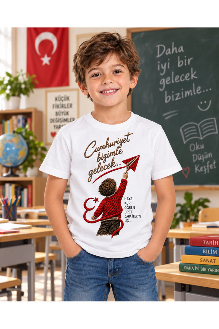 Cumhuriyetin İzinde – 29 Ekim Cumhuriyet Bayramı DTG Baskılı Beyaz Tişört - Görsel 4