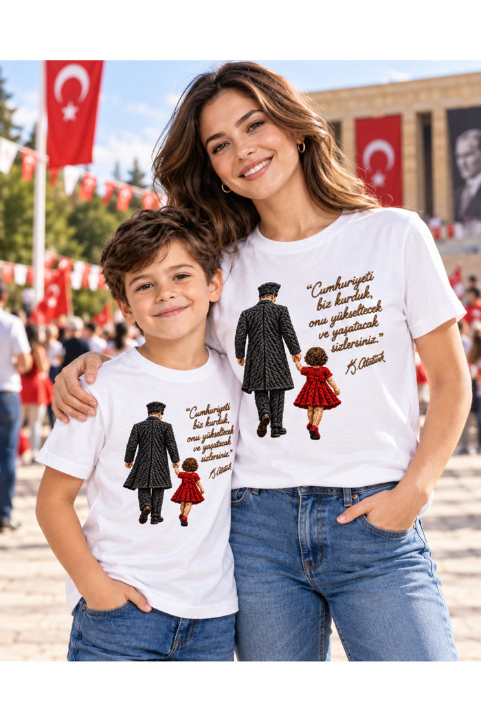 Cumhuriyetin Çocukları – 29 Ekim Cumhuriyet Bayramı DTG Baskılı Beyaz Tişört - Görsel 4