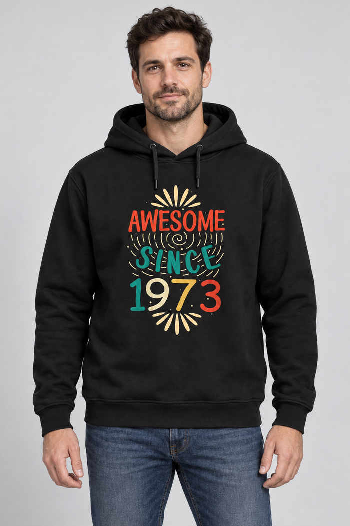 Awesome Since Kişiye Özel Yıl Baskılı Siyah Kapüşonlu Sweatshirt - Manken mockup 5