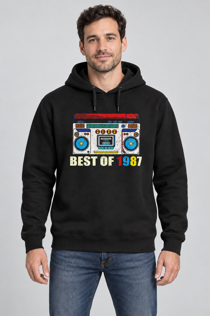 Best Of Radyo Kişiye Özel Yıl Baskılı Siyah Kapüşonlu Sweatshirt - Manken mockup 2