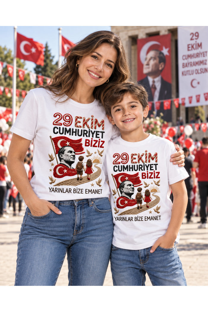 Cumhuriyet Çocuğu Örgü – 29 Ekim Cumhuriyet Bayramı DTG Baskılı Beyaz Tişört - Görsel 3