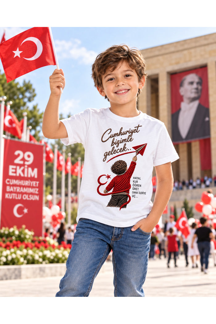 Cumhuriyetin İzinde – 29 Ekim Cumhuriyet Bayramı DTG Baskılı Beyaz Tişört - Görsel 3